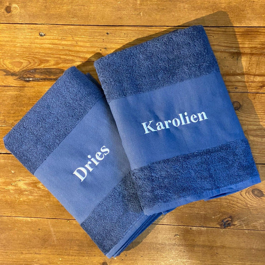 Gepersonaliseerde handdoek geborduurd met naam - Studio Odelot